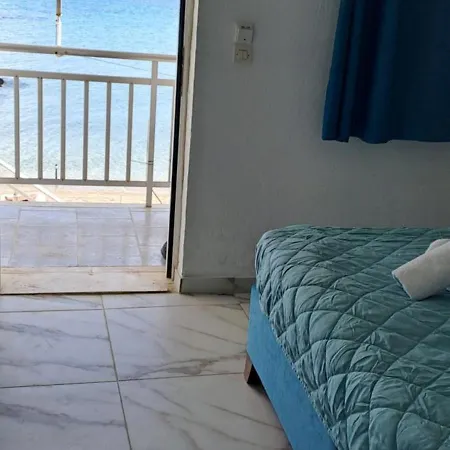 Seaside Apartment *